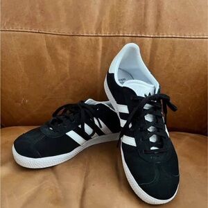 Adidas gazelle sneakers